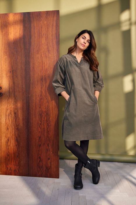 Signature Dress 219141